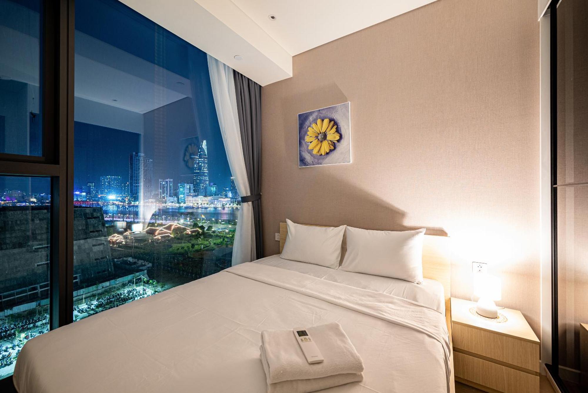Saigon The Opera - Metropole Thu Thiem - Free Pool , Sauna , Gym , Yoga , Goft Apartment Ho Chi Minh City